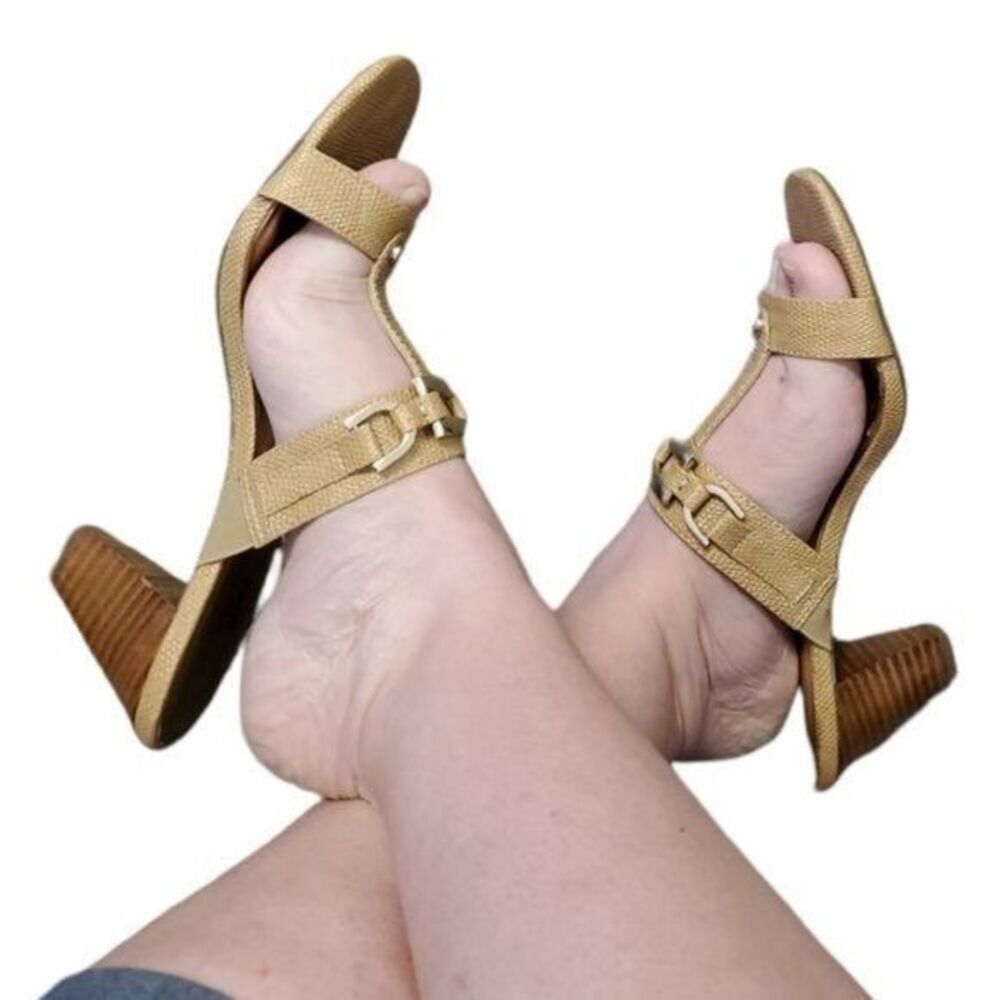 Anne Klein MULES Heels Sandals Shoes GOLD Slip On OPEN TOE Women's WOMAN'S 8 M - Picture 12 of 12